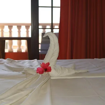 Отель Grand Callao 4*