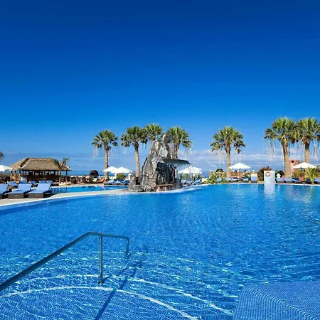 Grand Callao بلايا ذي لاس أميريكاس